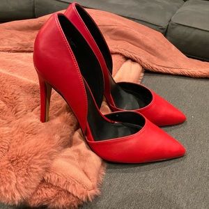 Express Red Pumps